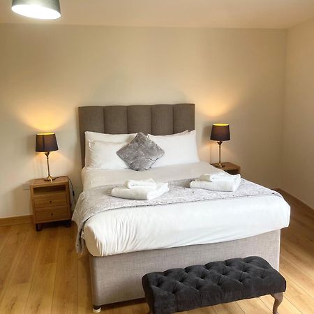 Blue Sky Apartments@Guildford Town Centre Екстер'єр фото