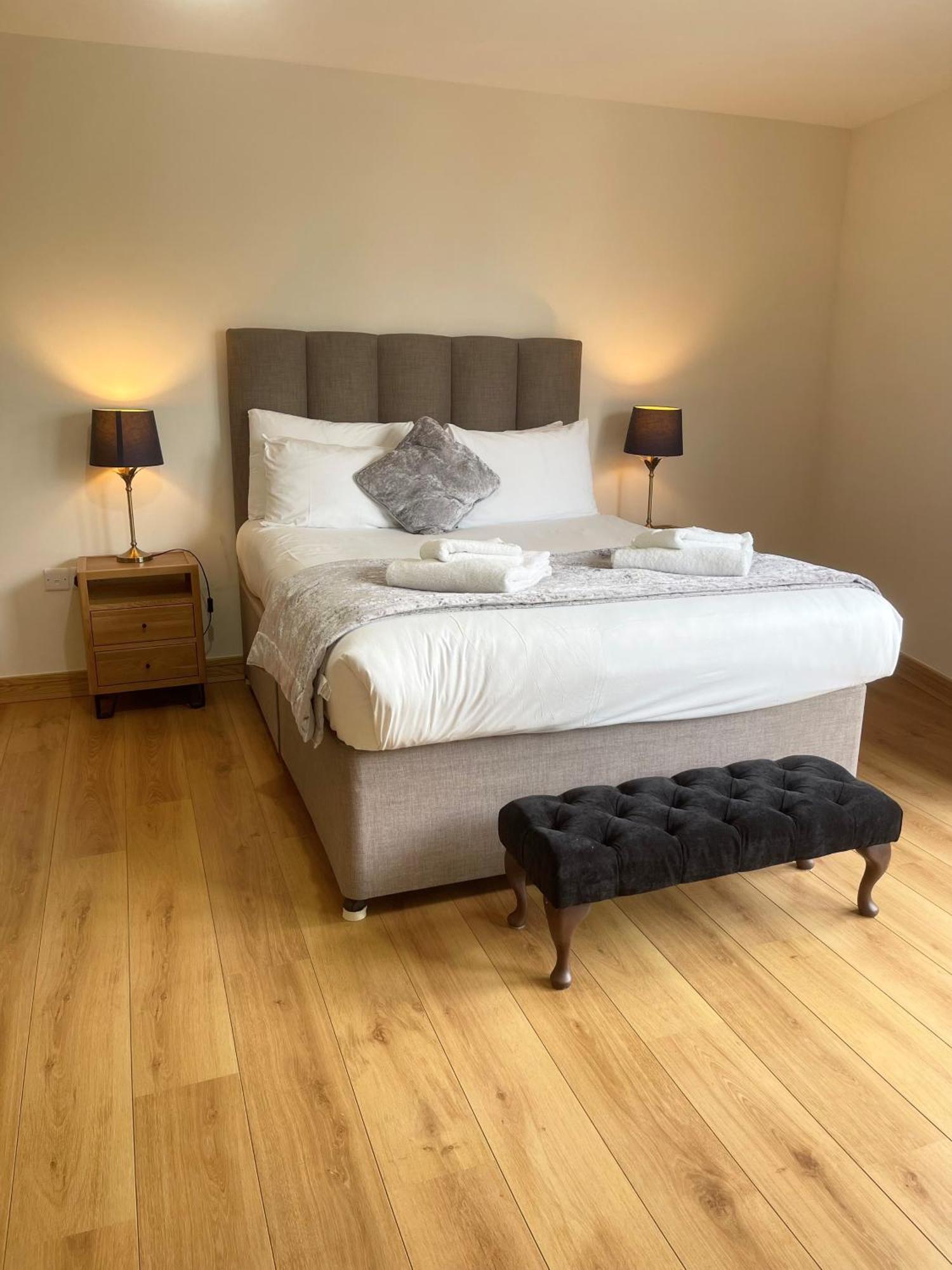 Blue Sky Apartments@Guildford Town Centre Екстер'єр фото
