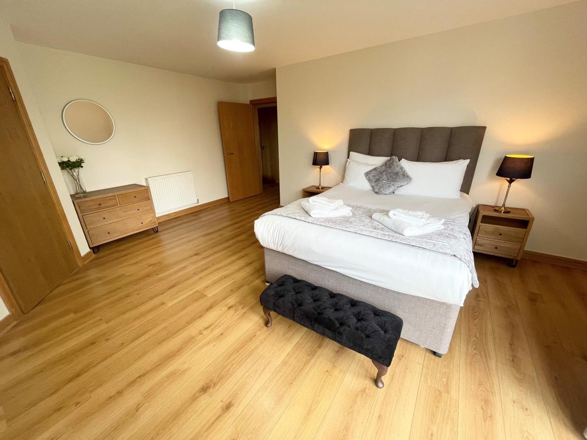 Blue Sky Apartments@Guildford Town Centre Екстер'єр фото