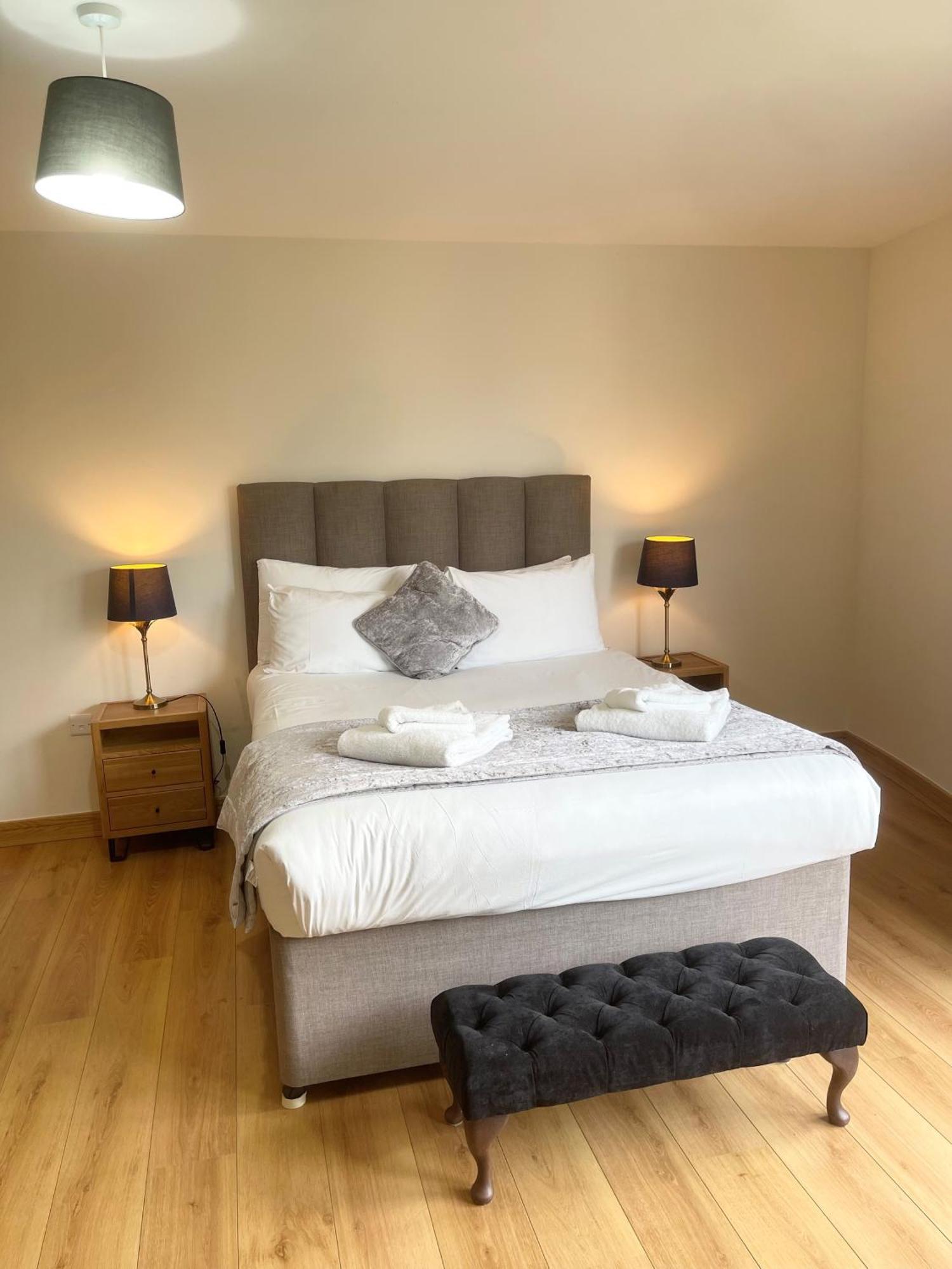 Blue Sky Apartments@Guildford Town Centre Екстер'єр фото